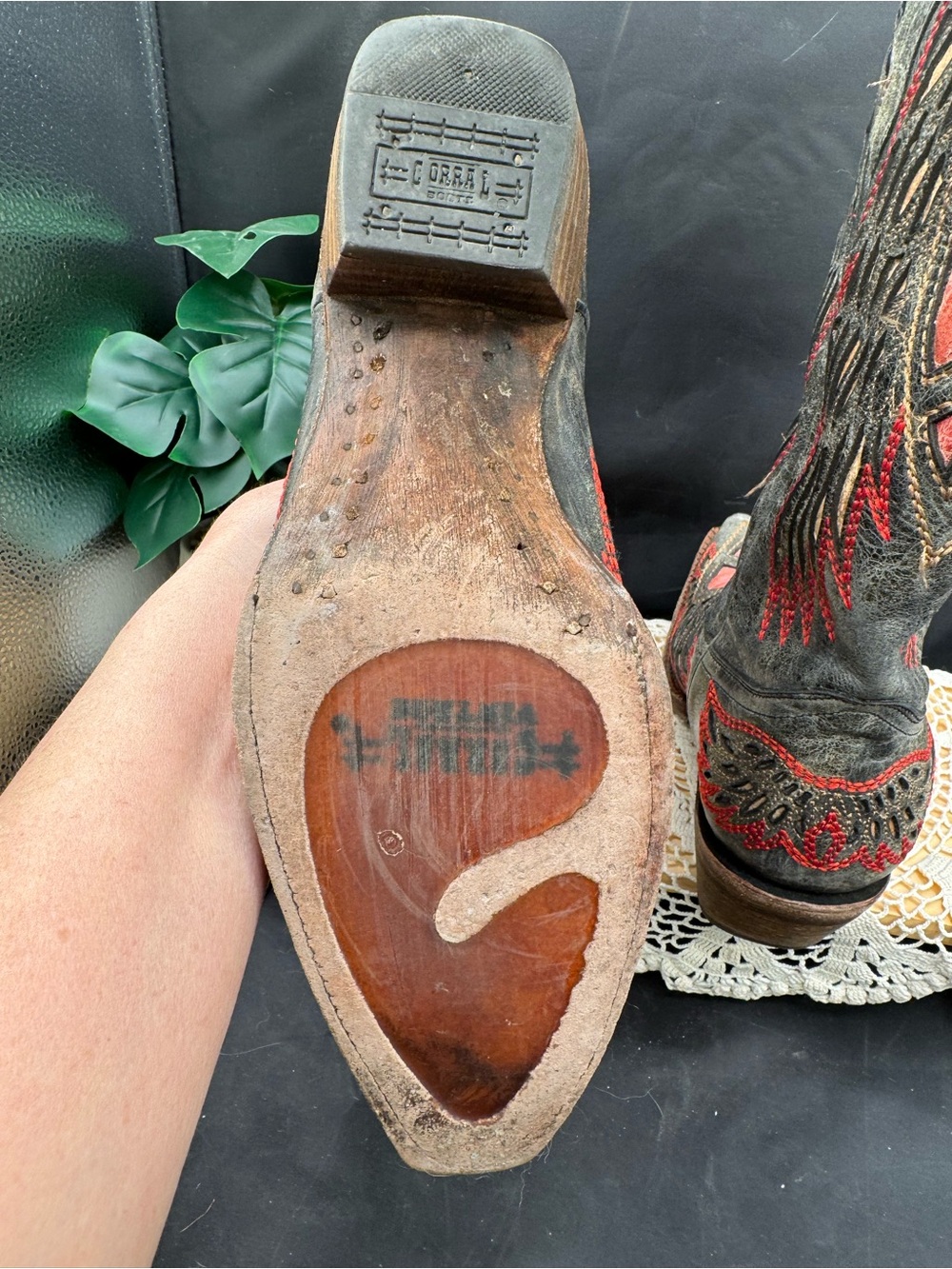 Corral Western Winged Heart Peace Sign Cowboy Boots - Picture 7 of 7